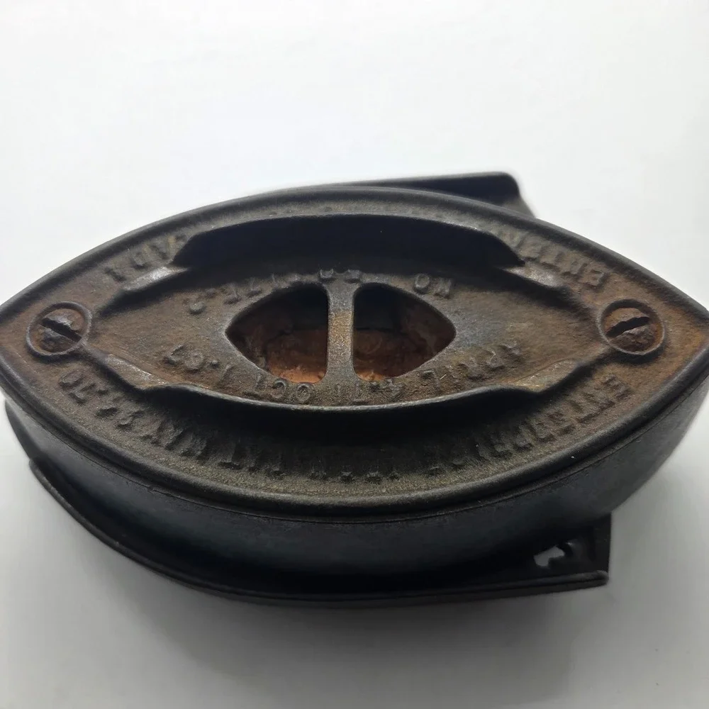 Antique‎ Enterprise Mfg Co Sad Iron No 2 & Cast Iron Trivet Philadelphia PA